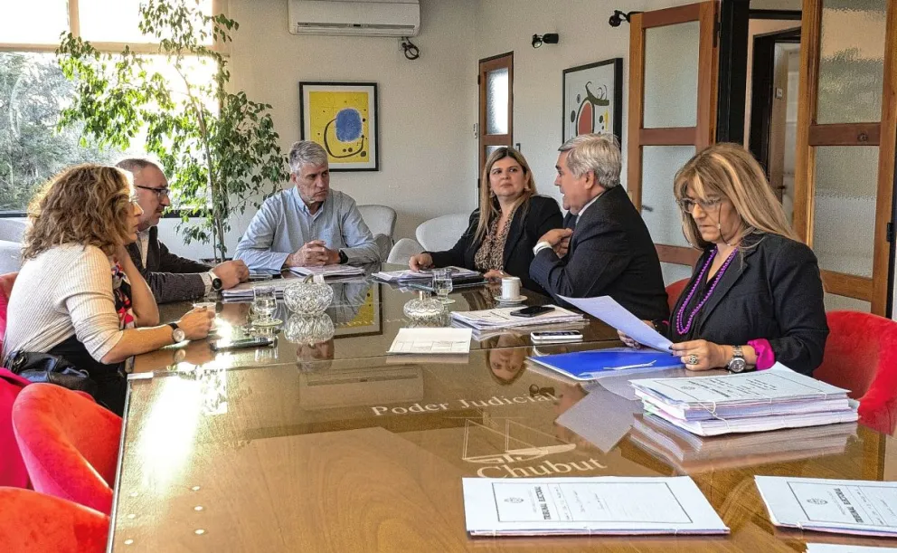 Se presentaron cuatro alianzas ante el Tribunal Electoral Provincial