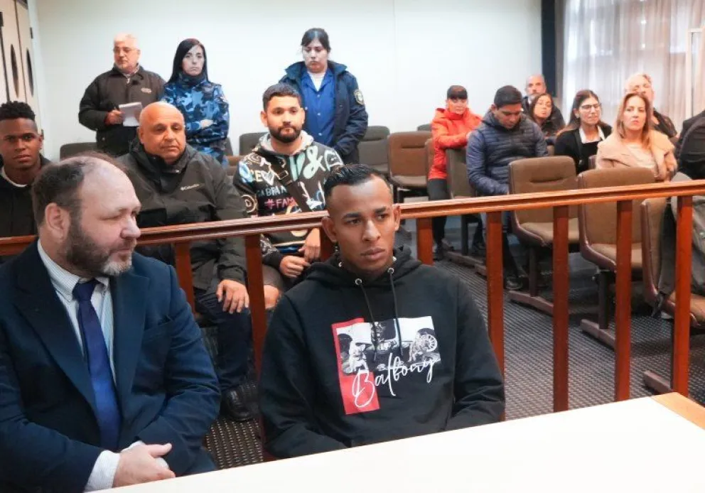 Condenan al jugador Sebastián Villa a dos años y un mes de prisión y a tratamiento psicosocial