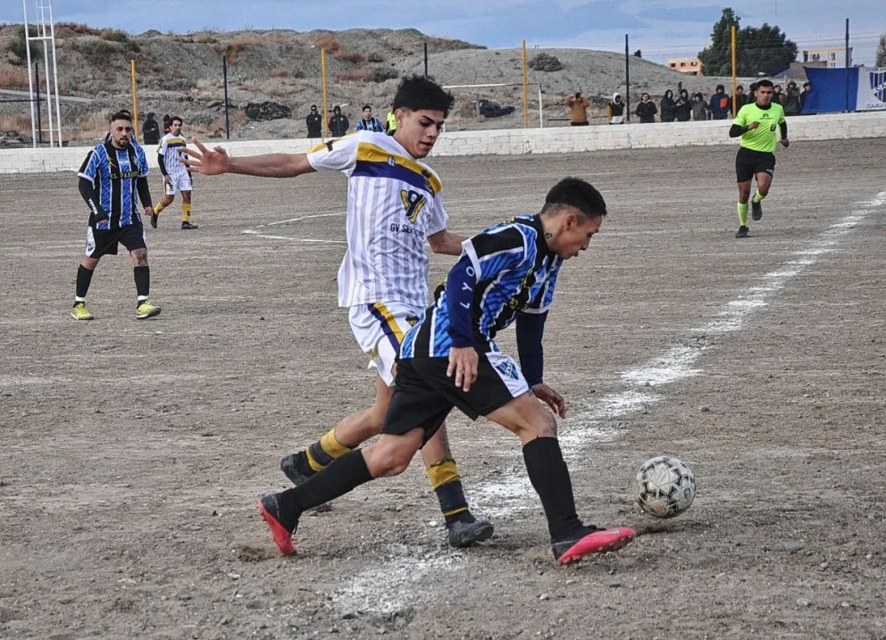 Goleada de Saavedra para acercarse a la punta y Ciudadela volvió a triunfo frente a Ferro