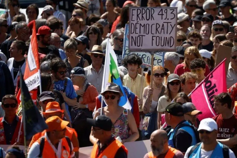 Tensión en París por la reforma de pensiones: manifestantes ocuparon la sede de los Juegos Olímpicos