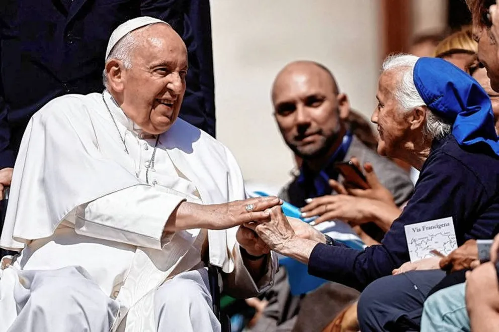 El papa Francisco se someterá a una operación de abdomen y quedará internado varios días