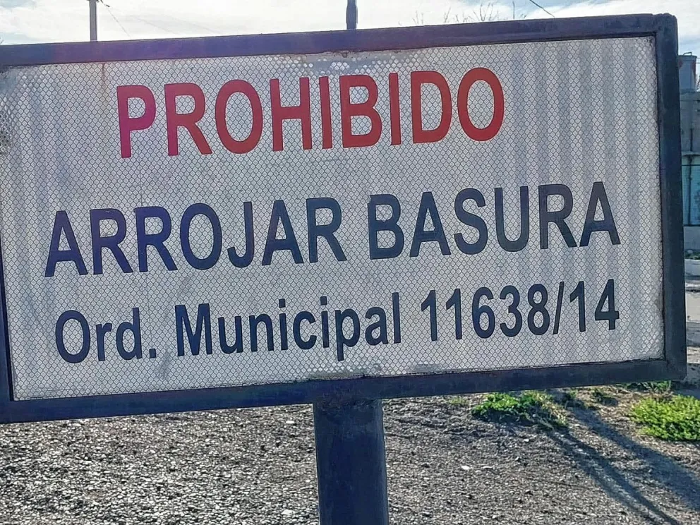 La basura sigue adueñándose de la historia y de las ordenanzas municipales