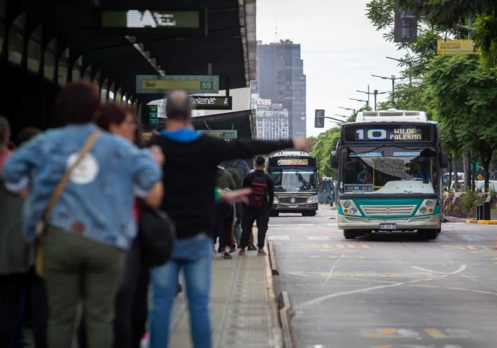 La UTA anunció un paro total de colectivos