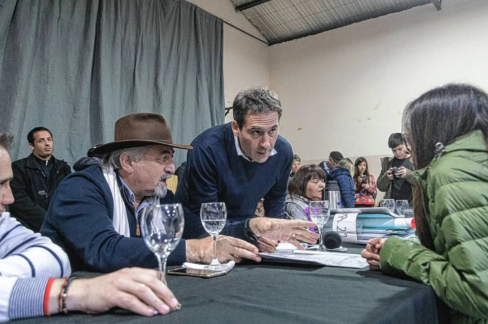 Juan Pablo Luque y Othar Macharashvili mantuvieron reuniones con vecinos de la zona norte de Comodoro