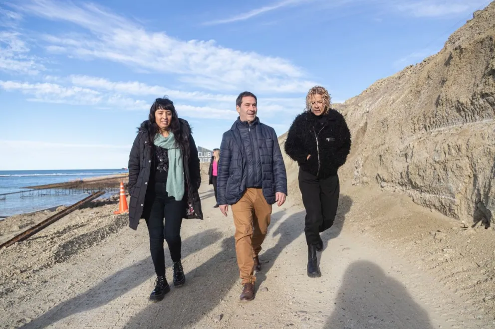 Luque recorrió la obra del Camino ARA San Juan que va a transformar a la zona norte de Comodoro