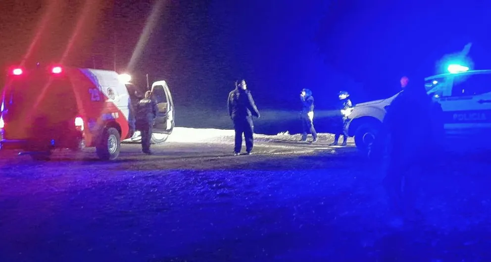 En KM 8, rescataron del mar a un joven que había ingresado en bicicleta con la marea baja