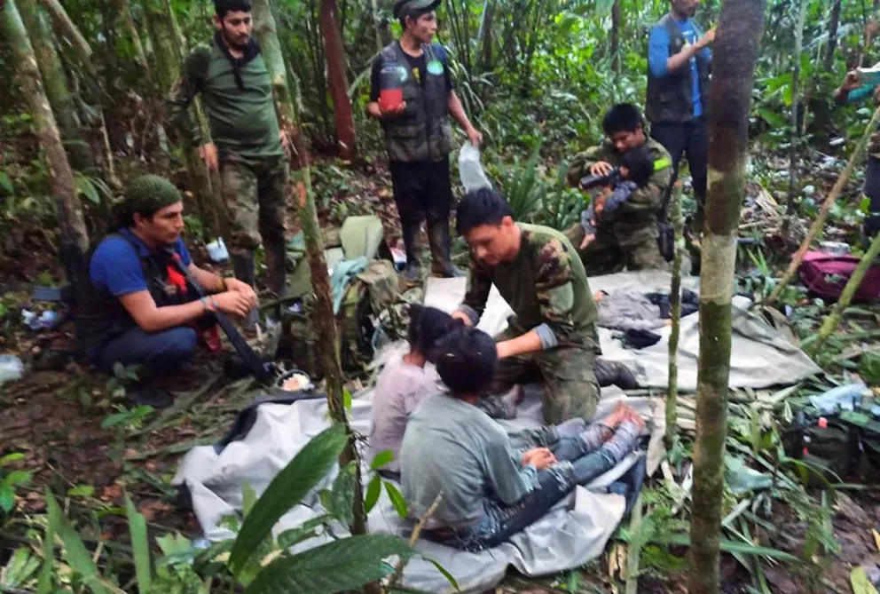 Milagro en la selva colombiana: Encontraron con vida a los 4 niños perdidos hace 40 días tras un accidente aéreo