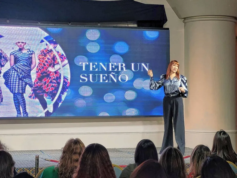 La asesora de imagen Matilda Blanco presentó una Master Class en Comodoro 