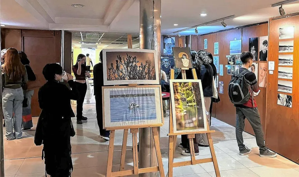 Gran participación de jóvenes en el encuentro “ChubuteArt” de la Casa del Chubut