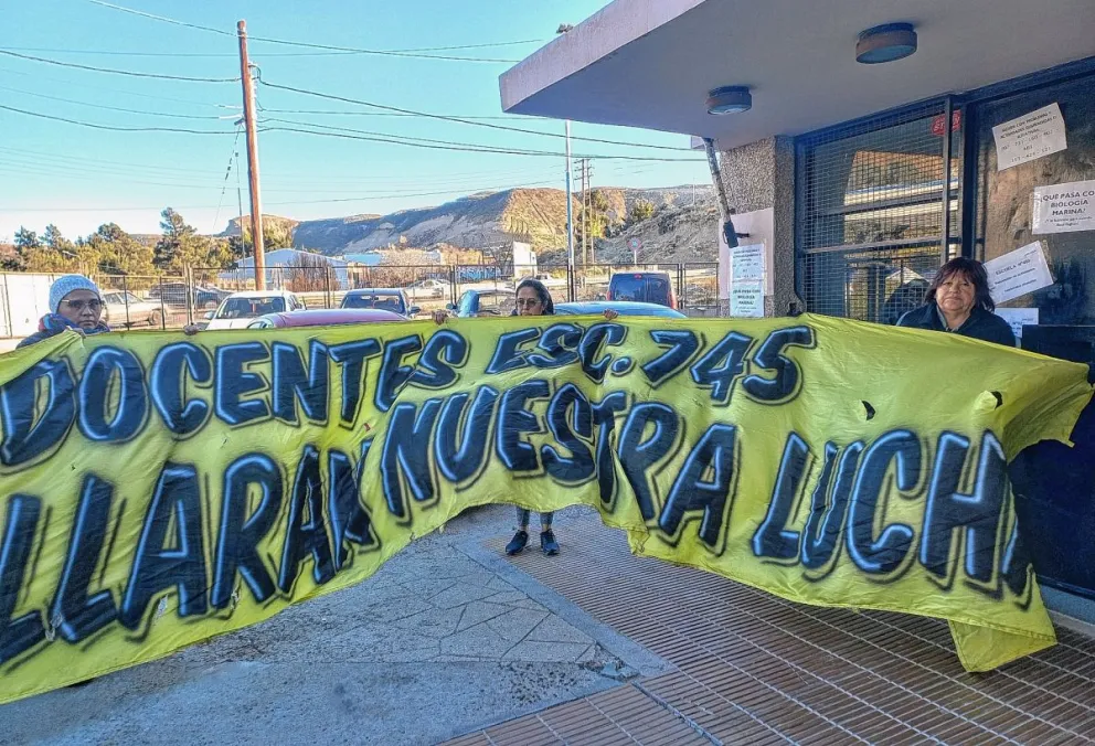 Principio de incendio en la Escuela Nº 745