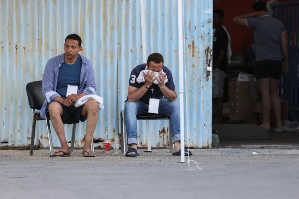 Grecia busca sobrevivientes del naufragio de un barco con cientos de migrantes a bordo