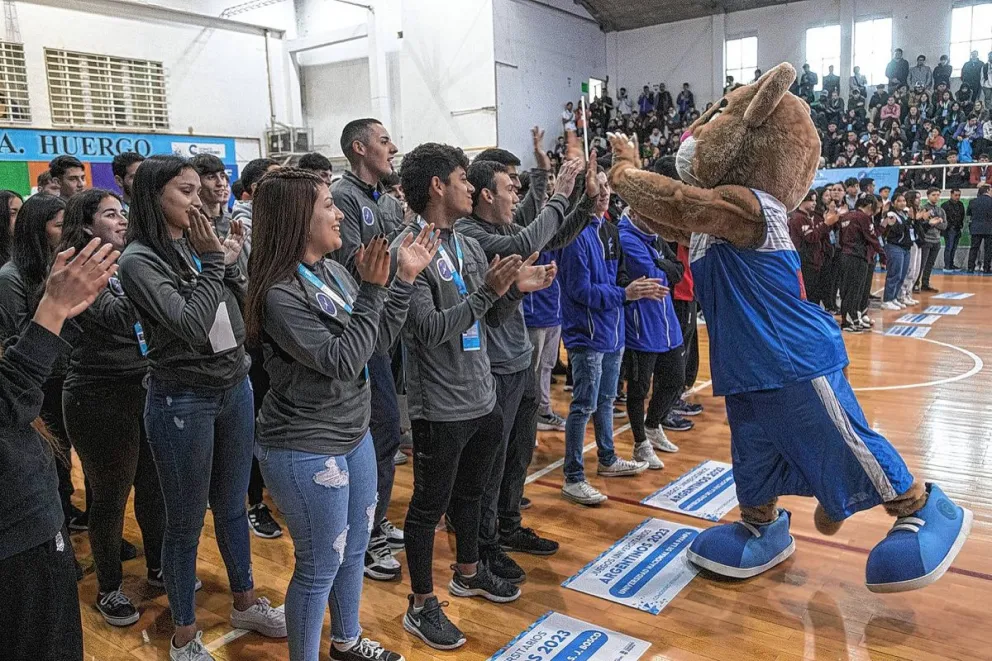 La Municipalidad acompañó la inauguración de los Juegos Regionales Universitarios
