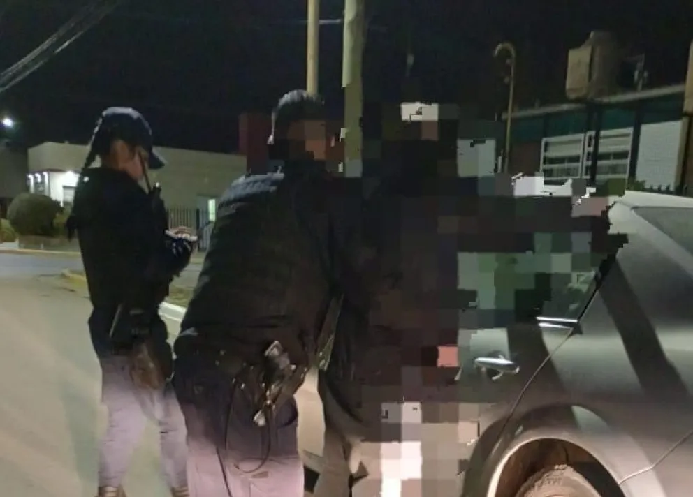 Tenía una prohibición de acercamiento, fue a la casa de su ex y lo detuvieron