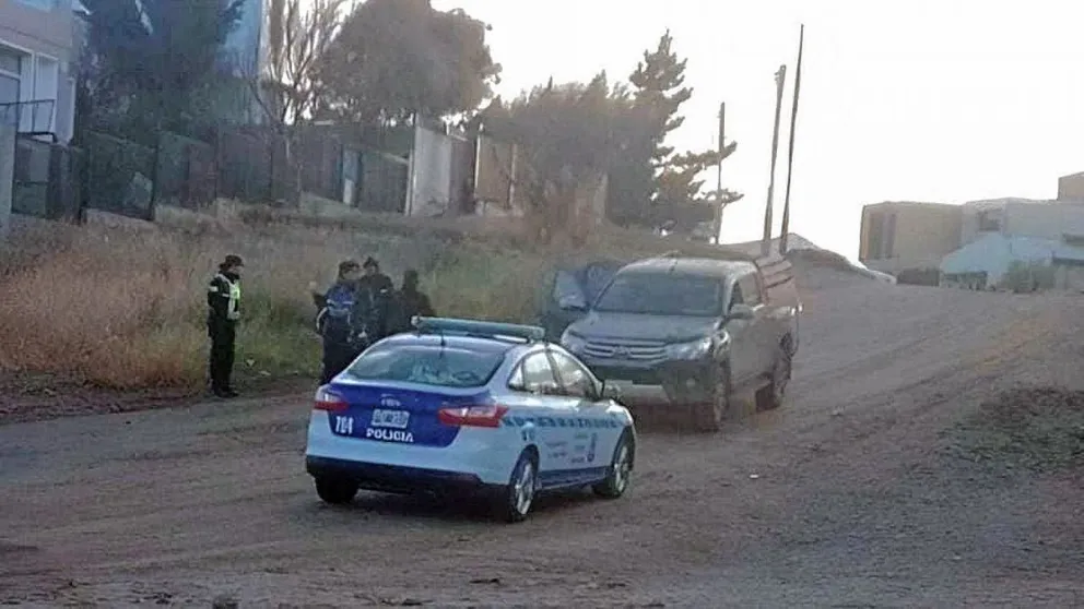 Le pidieron ayuda para empujar una camioneta y luego lo asaltaron
