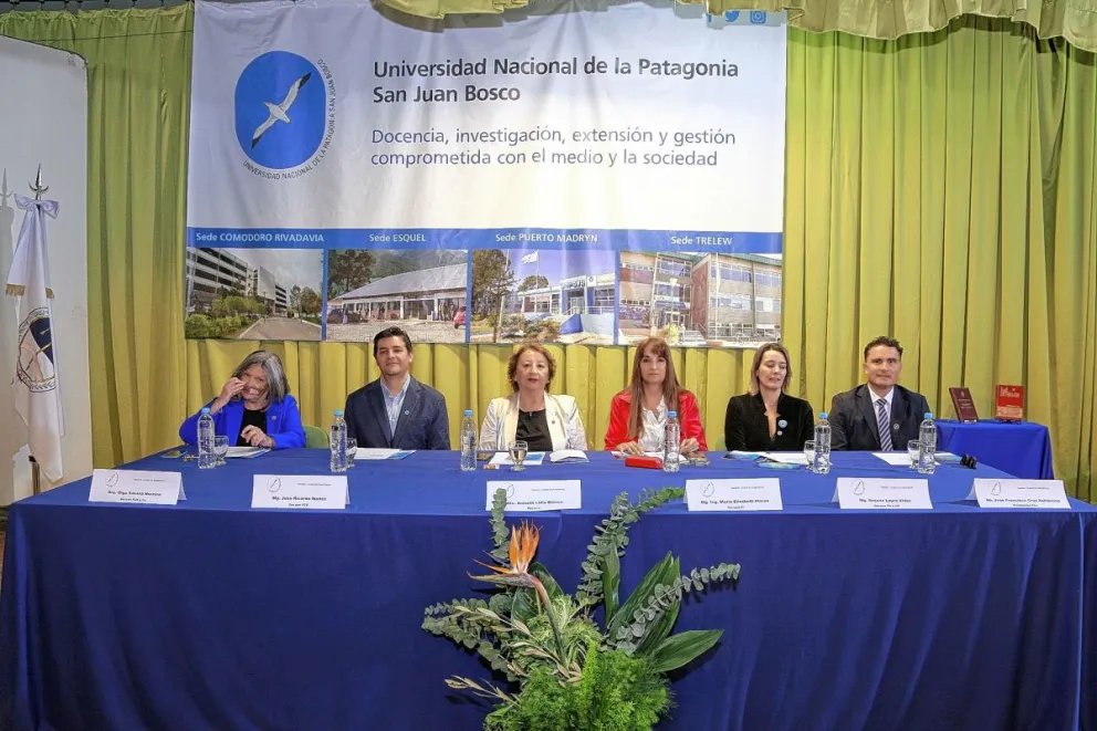 La UNPSJB entregó 198 títulos en la sede Comodoro Rivadavia