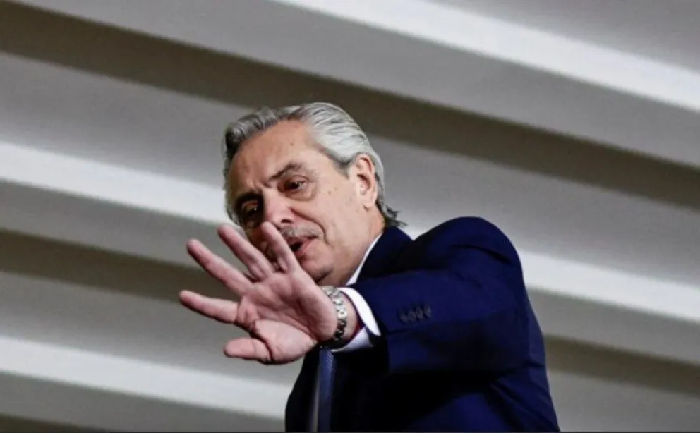 Alberto Fernández retoma la agenda pública: tomará la promesa de lealtad a la bandera a alumnos de escuelas públicas