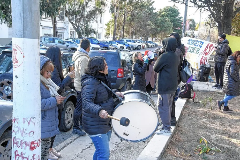 Gremios advierten que sin paritaria nacional docente “no comenzarán las clases”