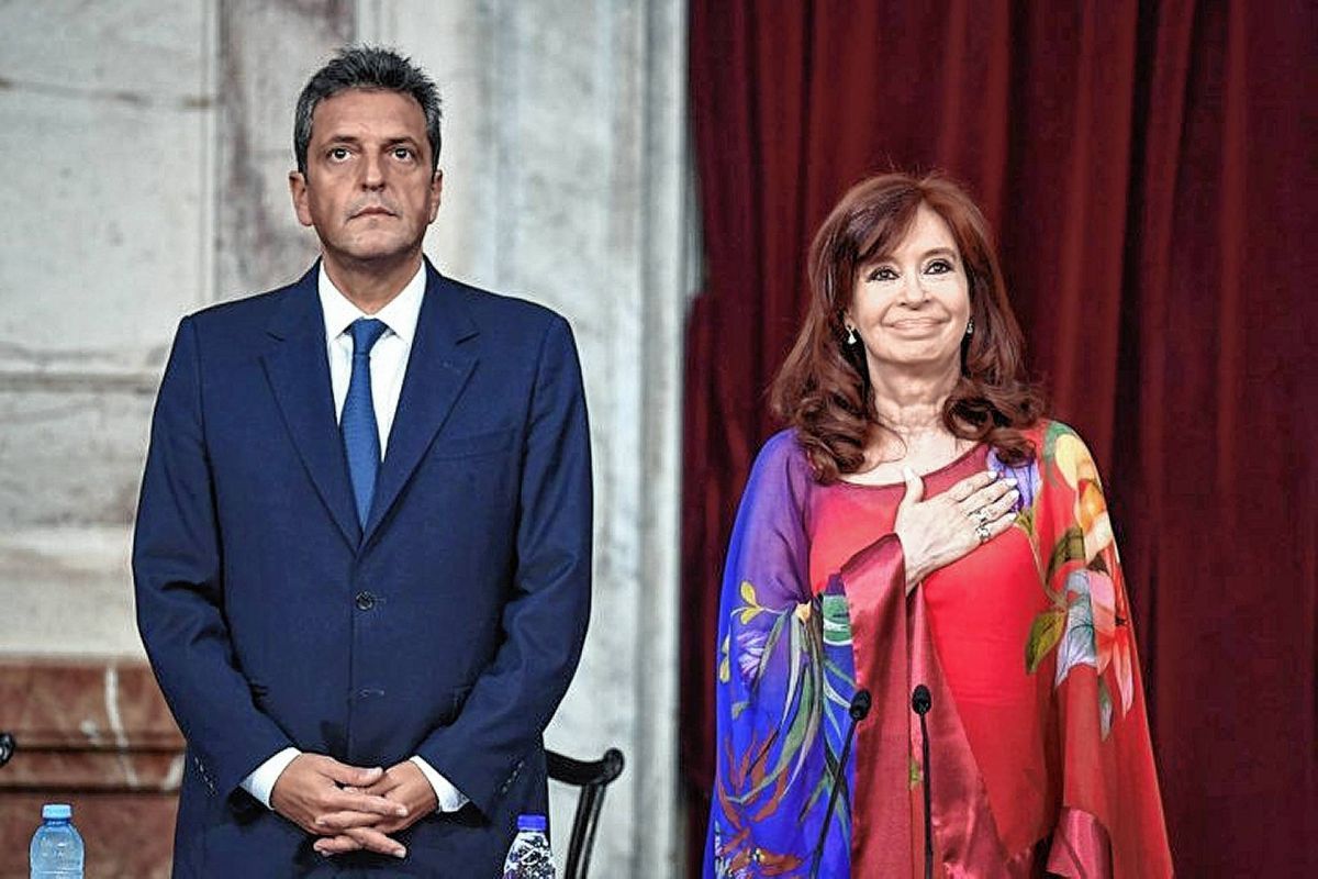 Cristina Kirchner y Massa reunidos en el Senado en la recta final al cierre de listas